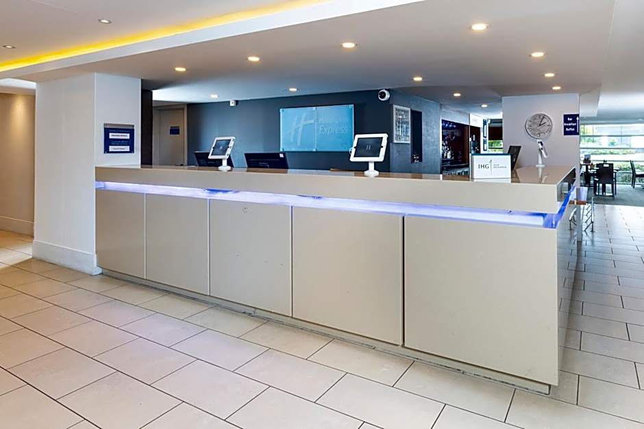 Holiday Inn Express Milton Keynes By IHG
