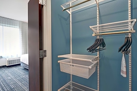 One-Bedroom King Suite with Sofa Bed - Hearing Accessible