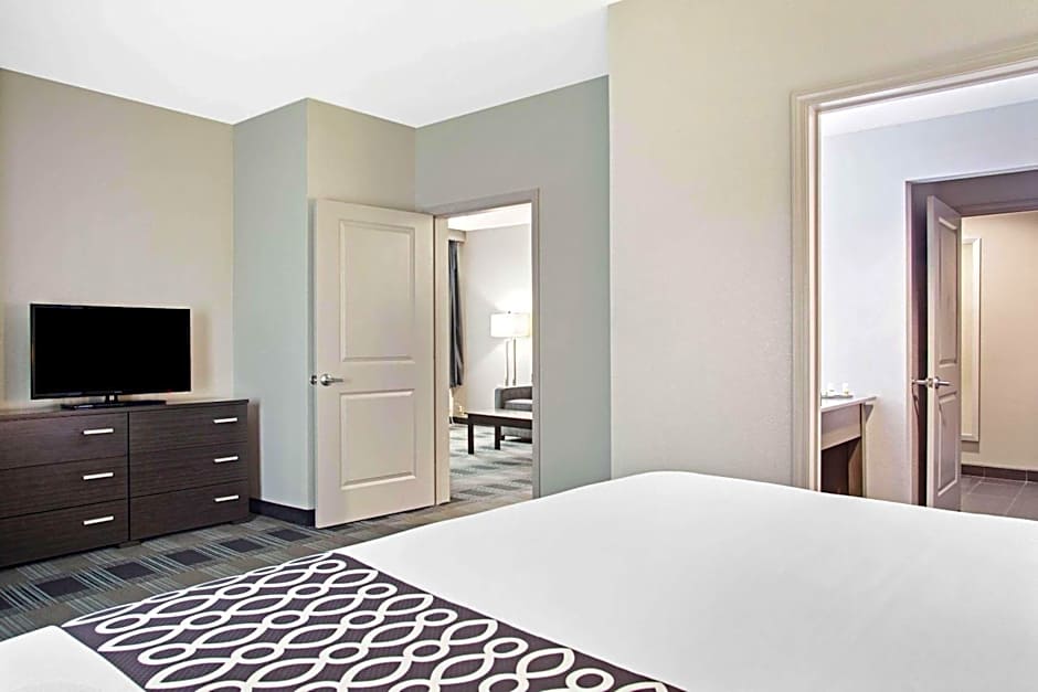 La Quinta by Wyndham Victoria - South