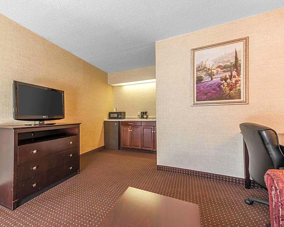 Quality Inn & Suites Erie near Casino