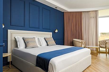 XVI Suites - Adults Only