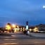 Hilltop Inn & Suites
