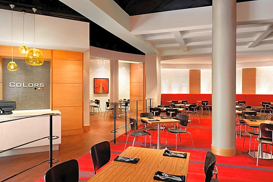 Sheraton Cavalier Calgary Hotel