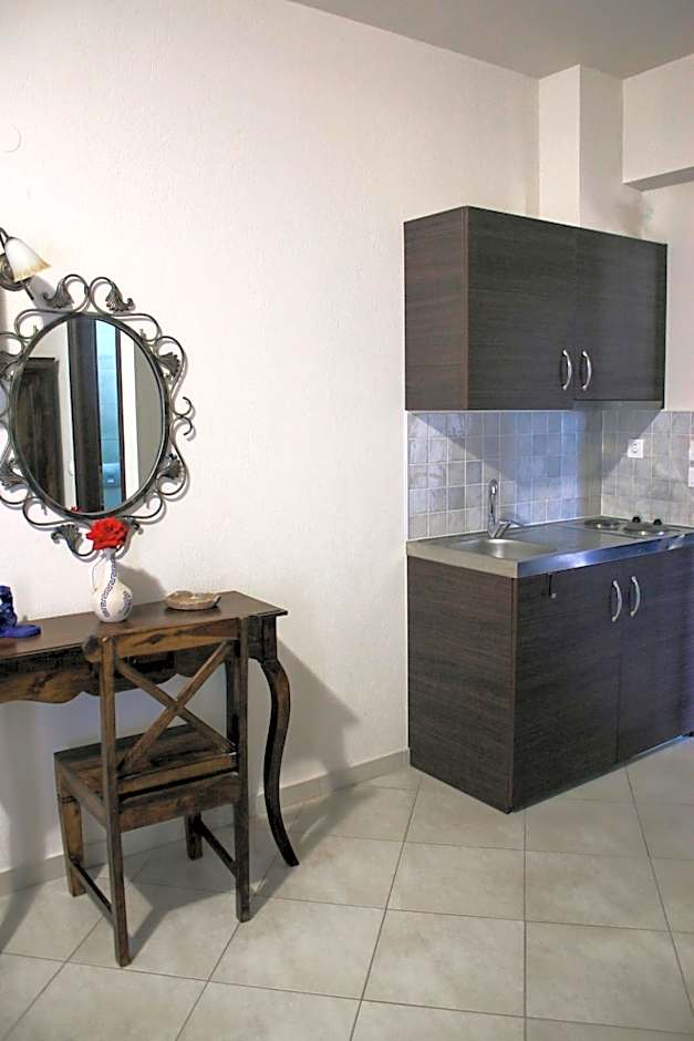 Studios Liotrivi Ouranoupolis