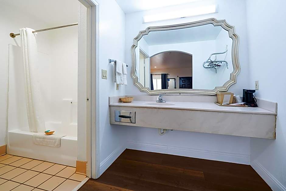 Budget Inn by Oyo San Augustine