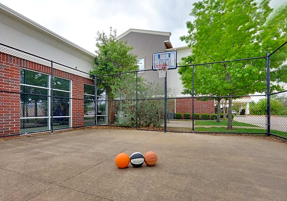 Holiday Inn Express Hotel & Suites Cleburne By IHG