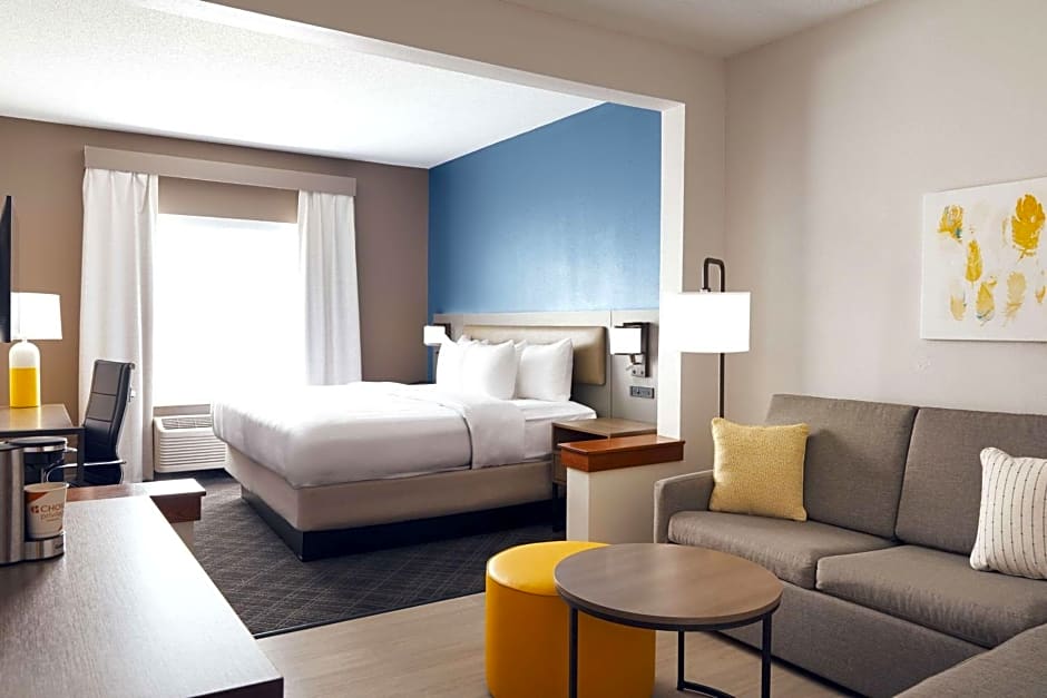 Comfort Suites Milwaukee Airport