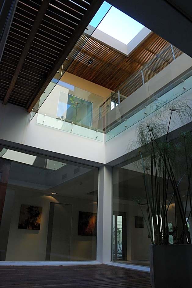 San Isidro Plaza Hotel