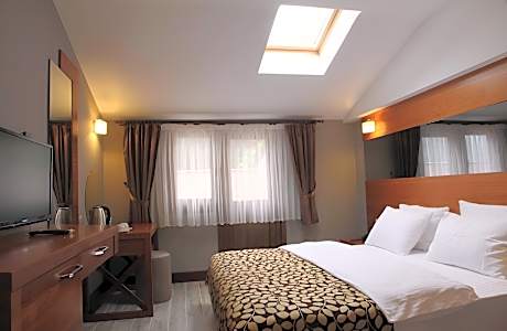 Double or Twin Room with Balcony