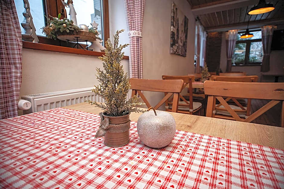 Hostinec pod úbočou