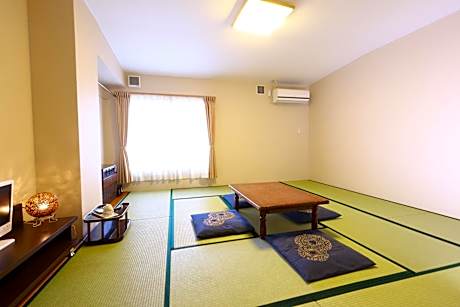 Japanese-Style Room