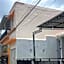 Hotel O Njy House SyariahNearBandara Sultan Syarif Kasim II