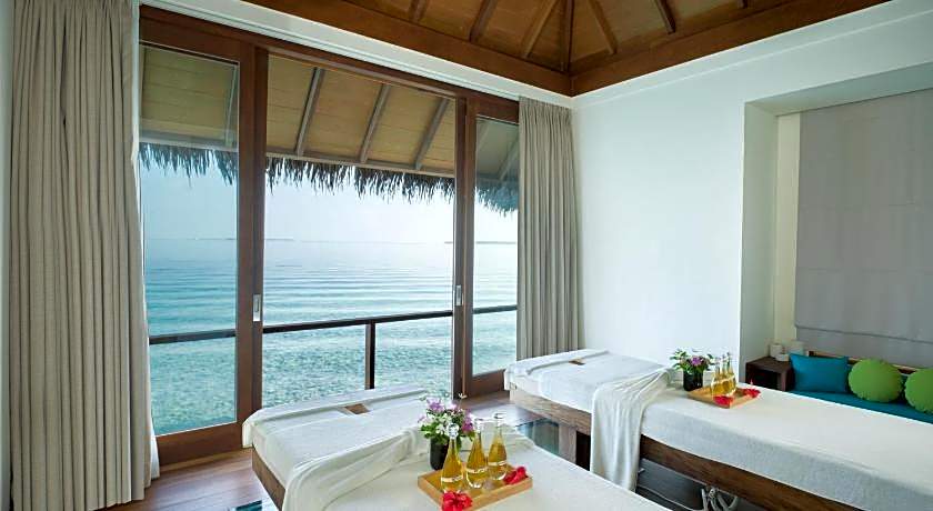 Heritance Aarah - Premium All Inclusive - 40 Minutes away from Male by Seaplane