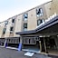 Docking Hotel