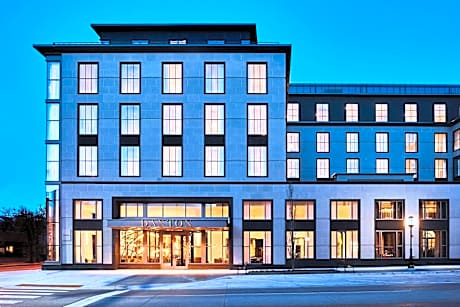 Daxton Hotel Birmingham, Curio Collection by Hilton