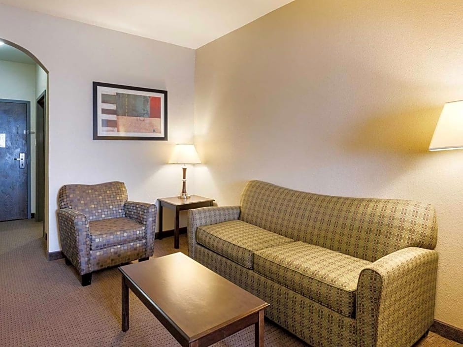 Comfort Inn & Suites