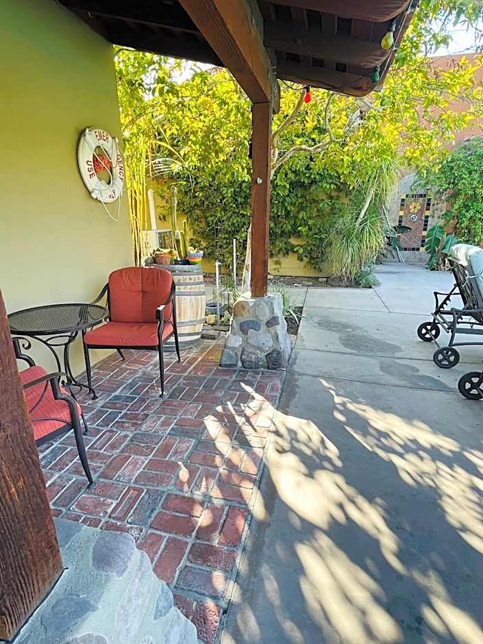 Los Arboles Hotel