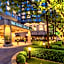 La Grande Residence at the Sutton Place Hotel