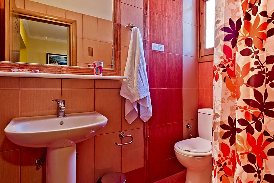 Montemar Studios & Apartments