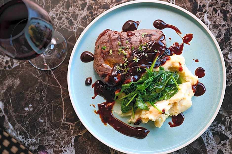 Holiday Inn Sydney Potts Point, an IHG Hotel By IHG