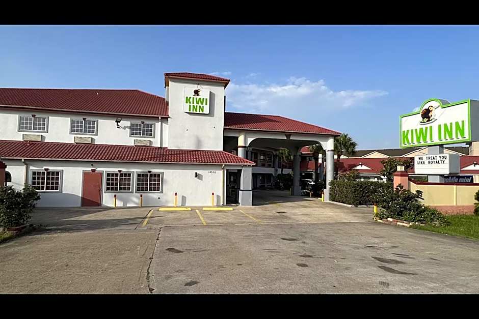 Kiwi Inn Willowbrook HWY249
