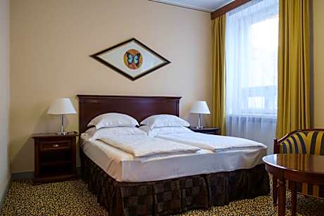 Large Double Room