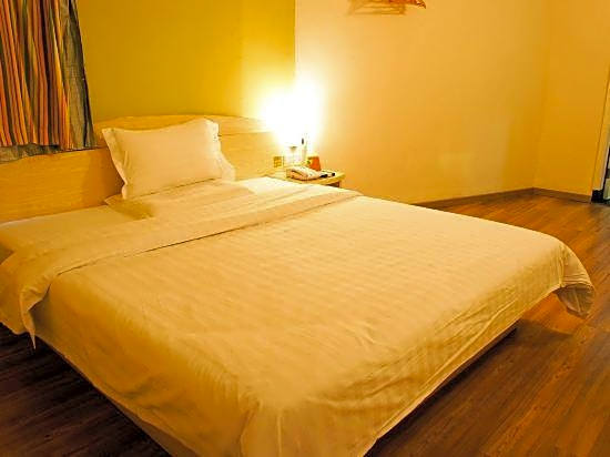 7 Days Inn Heyuan Railway Station