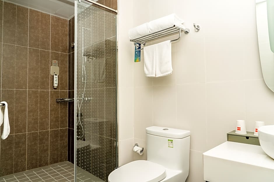 Ibis Hefei Pedestrian Street Hotel