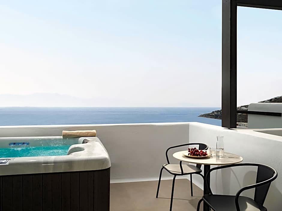 Ezio Bo Luxury Living