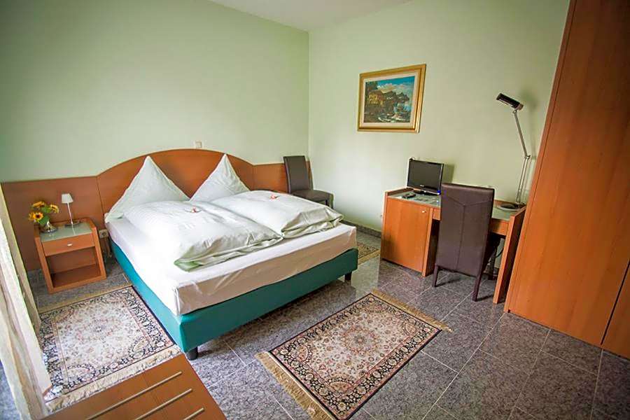 Hotel & Restaurant Garda