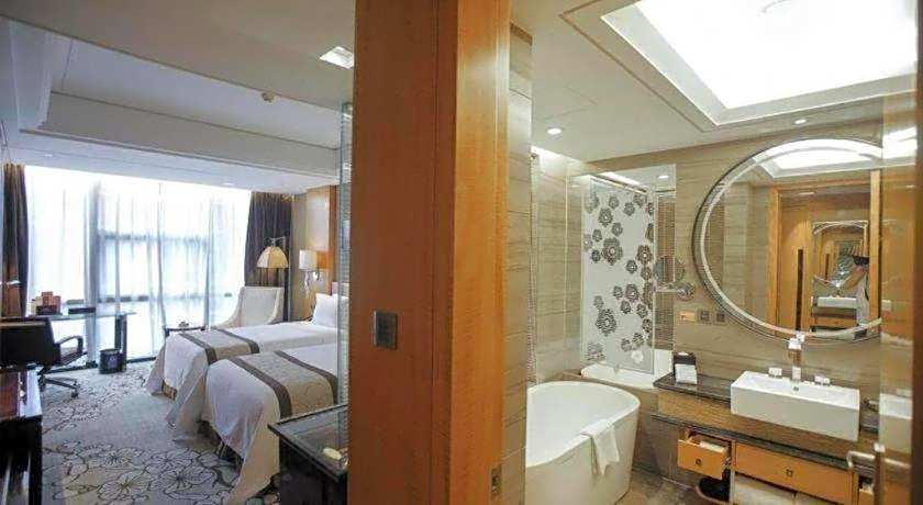 Zhangjiagang Zhonglian GDH International  Hotel