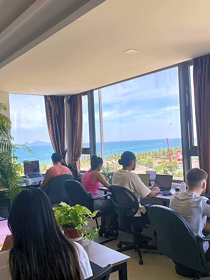 Waikiki Beach Hotel Da Nang