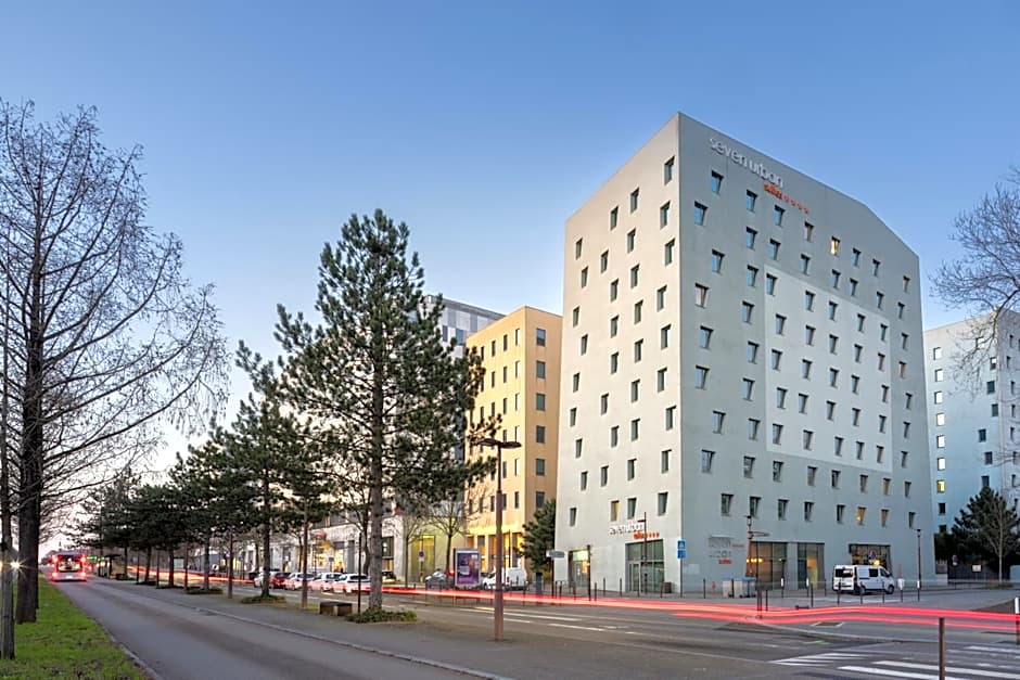 Seven Urban Suites Nantes Centre