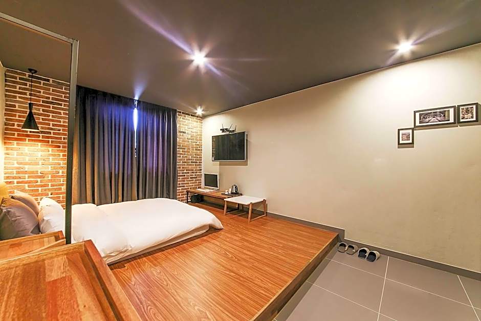 Hotel Gray