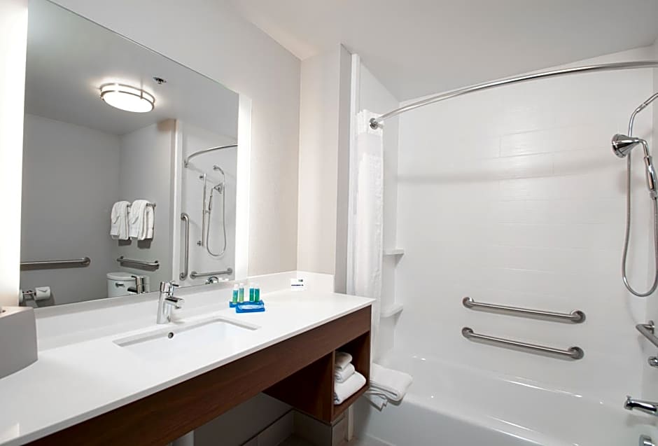 Holiday Inn Express Quantico - Stafford By IHG