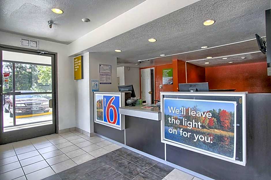 Motel 6-New Cumberland, PA - Harrisburg - Hershey South