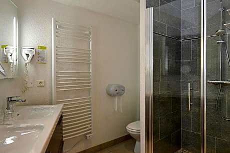 Triple Room with Air Conditioning