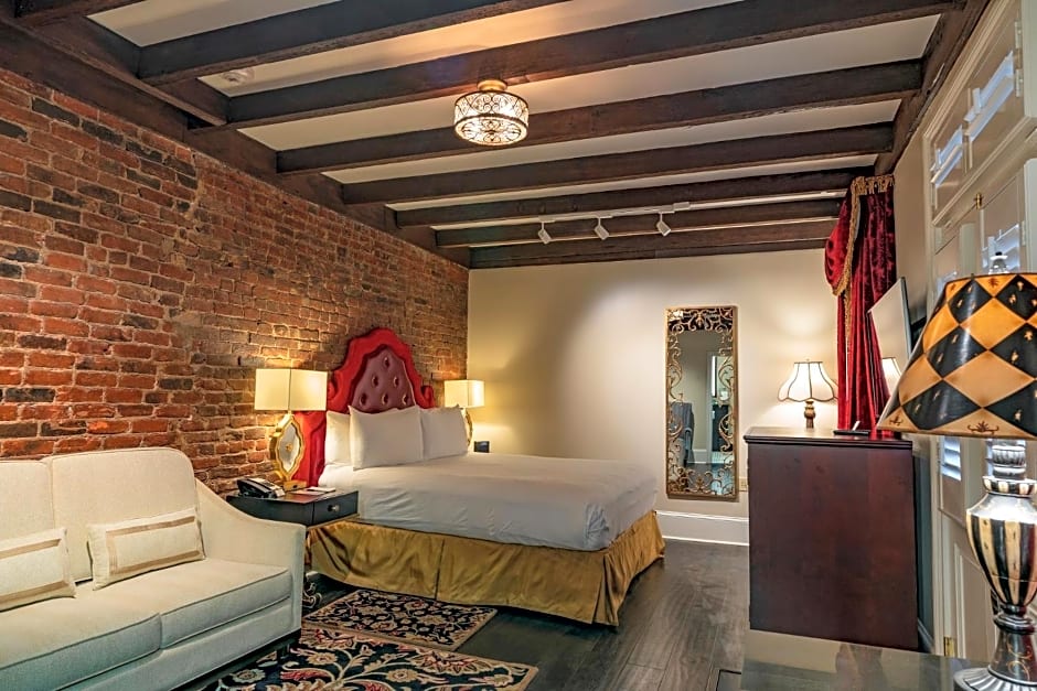 Dauphine Orleans Hotel