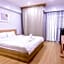 Creston Grand Hotel Suphan Buri