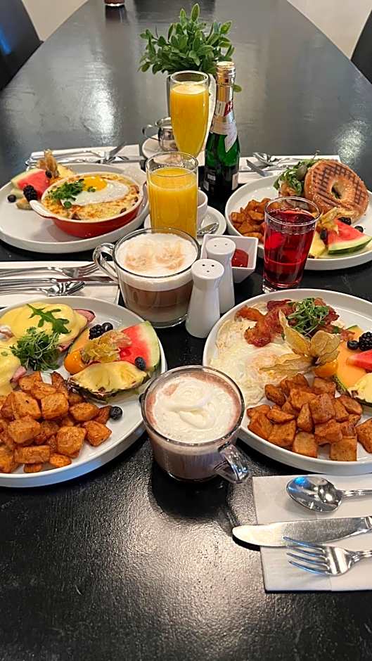 Hotel & Suites Le Dauphin Drummondville