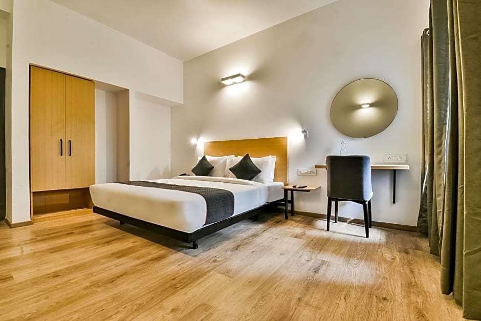 OYO Townhouse 182 Menka