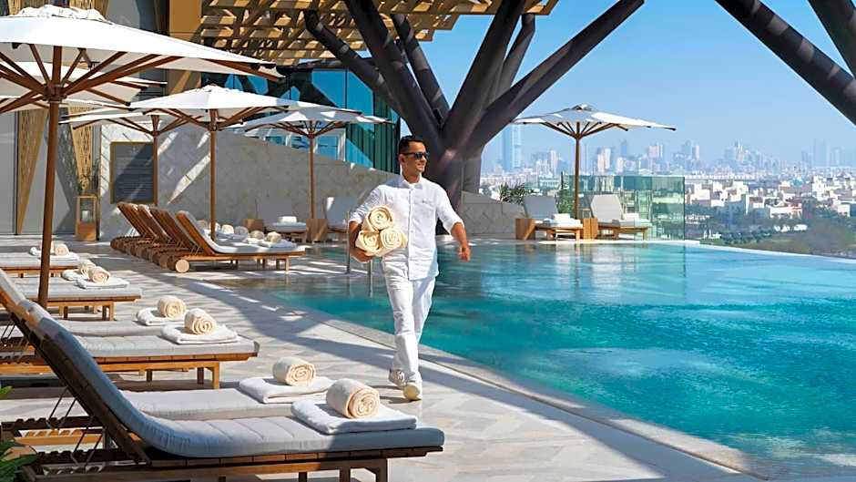 Four Seasons Hotel Kuwait at Burj Alshaya
