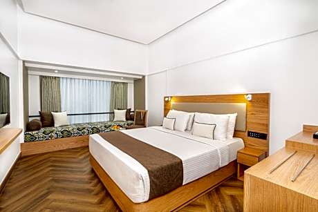 Superior Room King Bed