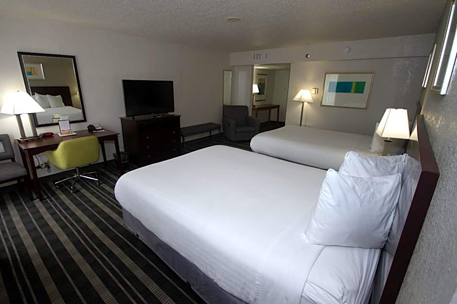 Atrium Hotel And Suites Dfw Airport
