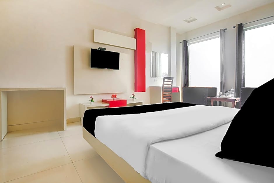 Super Collection O Amritsar Near Railway Station