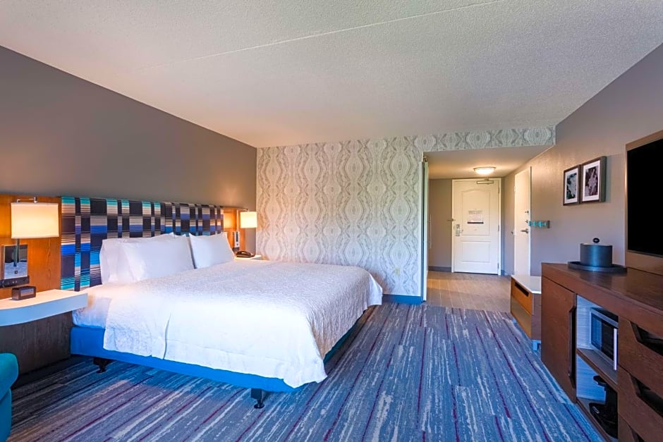 Hampton Inn By Hilton & Suites Herndon-Reston