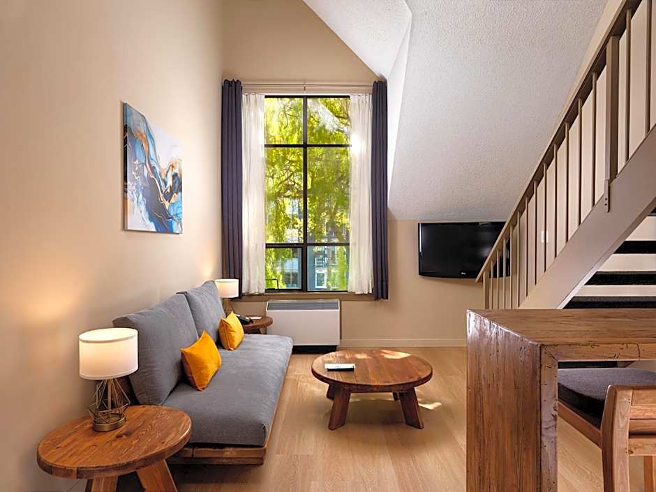 Huntingdon Hotel and Suites