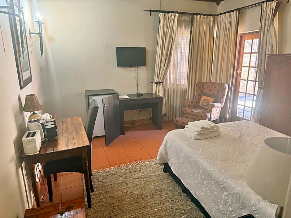 Khaya Africa Guesthouse