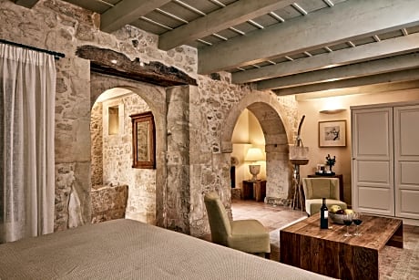 Historic Olive Mill Suite