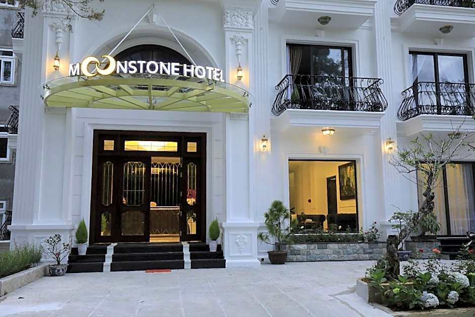 TTR Moonstone Apart Hotel